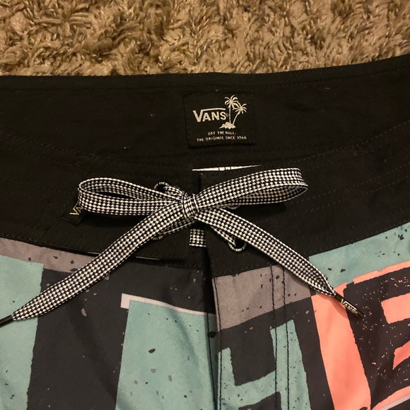 NWT VANS checker blast swim trunks/board shorts sz32 Reg. - Picture 2 of 6